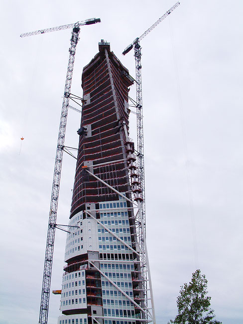 image/turning_torso-21.jpg