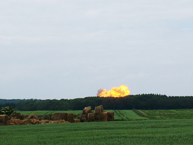 image/gaseksplosion-02.jpg