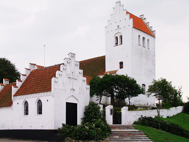 image/faarvejle_kirke-02.jpg