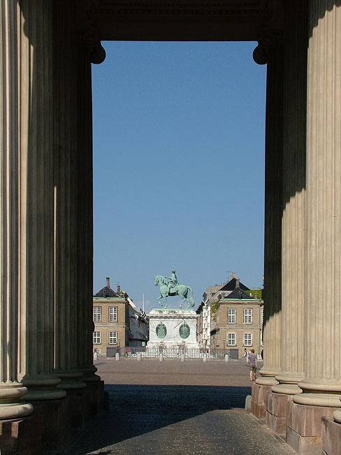 image/amalienborg-06.jpg