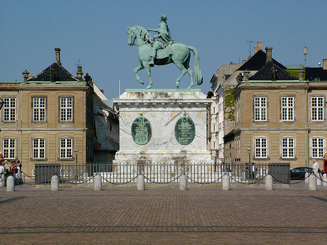 image/amalienborg-05.jpg