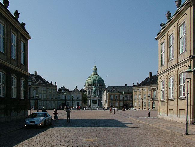 image/amalienborg-09.jpg